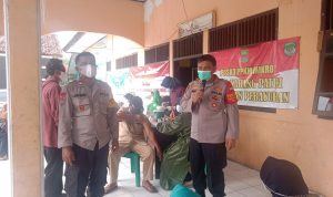 Kapolsek Pebayuran Sesalkan Kades Karangpatri Tak Hadiri Vaksinasi Warganya