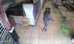 Maling LPG Melon, Pria Ini Terekam CCTV