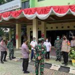 Panglima TNI dan Kapolri Tinjau Masyarakat Maritim yang Divaksinasi Massal