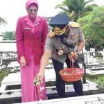 Kapolda Sulut Pimpin Ziarah di TMP Kairagi Manado