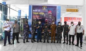 Lantamal VIII Gelar Serbuan Vaksin Untuk  Masyarakat Maritim