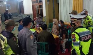 Tidak Kantongi Izin, Hajatan Kades Sidokepung Dibubarkan