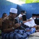 Menteri Invetasi RI Berziarah ke Makam Pahlawan Nasional Oputa Yi Koo