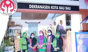 Dekranasda Tampilkan Hasil Kerajinan Masyarakat Baubau pada Sultra Expo