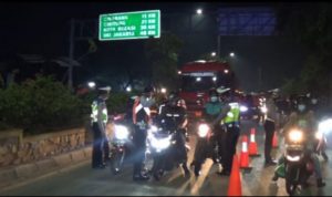 Polres Metro Bekasi Lakukan Penyekatan dan Pembatasan Mobilitas Warga di Perbatasan