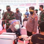 Panglima TNI dan Kapolri Tinjau Vaksinasi Massal di SUGBK