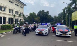 Polres Metro Bekasi Lepas Pemberangkatan Pembagian Paket Sembako Untuk Warga Bekasi