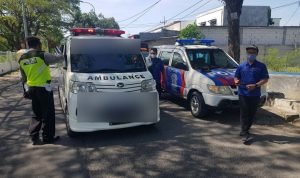 Memasuki Wilayah Keputih, Ambulance Jenazah Dihimbau Matikan Sirine