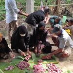 Yayasan Rumah Peduli Indonesia Gelar Bagi Daging Kurban Bersama Remaja Masjid Ar-Rahman Kaledupa Wakatobi