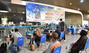 Serbuan Vaksinasi di Terminal 2 Juanda
