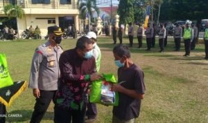 Bersama Unsur Forkopimda, Kapolres dan Bupati Bungo Serahkan Bansos