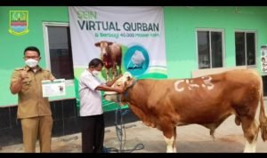Desa Mekarmukti Bersama PT. SEIN Berkurban Sapi Seberat 400Kg dan Bagikan 10.000 Masker