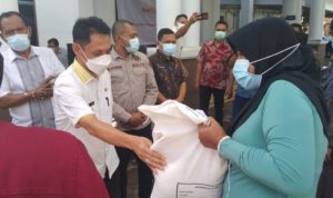 Pemkab Wakatobi Launcing Bantuan Beras