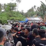 Ormas Kolut Tolak Tambang, Berujung Bentok Dengan Polisi
