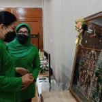 Ketua Persit KCK Koorcab Rem 064 PD III/Siliwangi Sambut Kedatangan Ketua Umum Persit KCK 