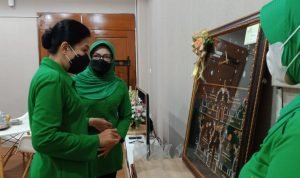 Ketua Persit KCK Koorcab Rem 064 PD III/Siliwangi Sambut Kedatangan Ketua Umum Persit KCK 