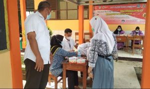 Jelang Sekolah Tatap Muka Terbatas, SMAN 1 Jawilan Gelar Vaksinasi Pastikan Siswa Terproteksi
