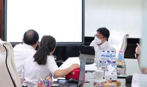 Walikota Andrei Bahas Teknis Peningkatan Infrastruktur Bersama Kadis PUPR Suwu