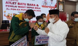 Bupati Zahir Lepas Atlet Batu Bara PON Papua – XX