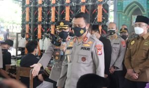 Kapolda Banten Bersama Forkompinda Tinjau Pelaksanaan Vaksinasi Merdeka di Ponpes Ikhlas Salman Al-Farisiy