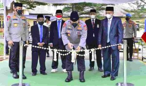 Kapolri Resmikan Gedung Baru Ponpes Assalam Sekaligus Tinjau Vaksinasi se-Jawa Barat