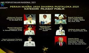 Gubernur Ali Mazi Menerima Nugra Jasadharma Pustaloka 2021