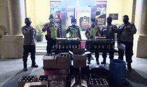 Ops Bina Kusuma Maung 2021, Ratusan Botol Miras dan Tuak berhasil Disita Polisi