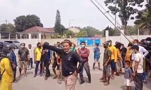 Pasca Dua Warganya di Tahan Polisi, Puluhan Warga Datangi PT Indoblock Cikande