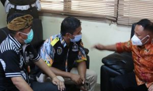 Unjuk Rasa di Kantor Pemda Diterima Bupati Nanang Hermanto
