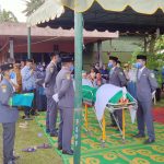 Penghormatan Terakhir Jenazah Plt Kasi Trantib Kelurahan Sei Renggas Asahan