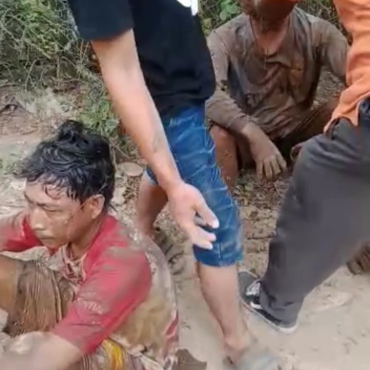 Tembok di Perum Taman Royal Tangerang Roboh, Timpa Dua Pekerja 1 IMG 20210926 112206