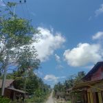Jalan Desa di Berewesi Mirip Jalan Tol
