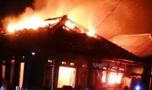 Akibat Listrik Padam Si Jago Merah Mengamuk ke Rumah Warga