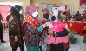 Bunda Winarni Kembali Sosialisasikan Pentingnya Seribu HPK di Kecamatan Seragi