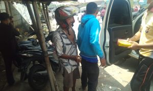 Jum’at Barokah, Polsek Cikande Polres Serang Sasar Tukang Ojek dan Sopir Truk