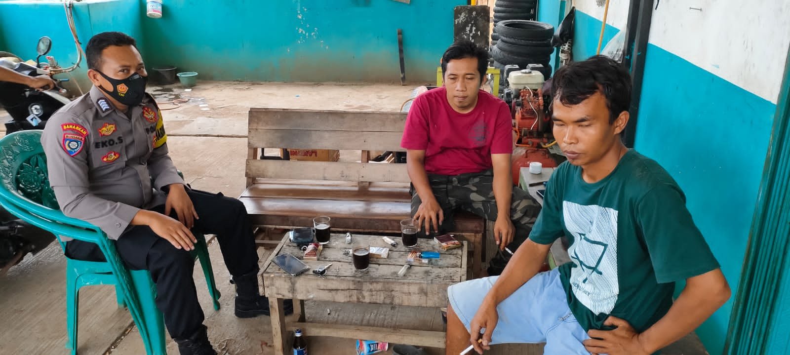 Bhabinkamtibmas Polsek Petir Polres Serang duduk bersama Dekatkan Diri Dengan Warga Desa Binaan 1 IMG 20211010 WA0018