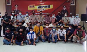 Kapolres Serang Ajak Awak Media ‘Ngopi Wae’ di Aula Mapolres