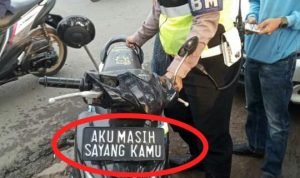 Pelat Nomor 18 Huruf Tanpa Angka Diamankan Satlantas Polres Serang, Ternyata Ini Tulisannya