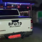 Malam Hari, Mobil Plat Merah Kemenhub Dirjen Perhubungan Darat BPTD Wil – ll Sumut Parkir di Cafe
