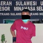Karyawan Gudang Dijemput Tim Resmob Polres Tomohon, Curi HP Bosnya
