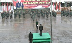 Upacara Peringatan Hari Pahlawan di Kodam II/Sriwijaya Berlangsung Khidmat Meski Diguyur Hujan