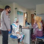 Polsek Pamarayan Laksanakan Pengamanan Vaksinasi Covid-19 Di Puskesmas Pamarayan