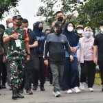 Pangdam II/Swj Dampingi Wapres RI Olahraga Pagi di Markas Yonif 143/TWEJ