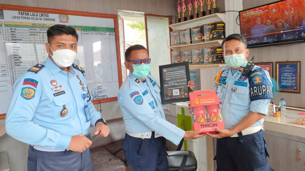 Waspadai Perayaan Tahun Baru, Lapas Pemuda Kelas IIA Tangerang Distribusikan Fire Extinguisher 2 IMG 20211228 WA0045