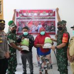 Selain Pantau Pelaksanaan Serbuan Vaksinasi Akbari 2021, Dandim 1509/Labuha Berbagi Sembako