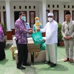 Pemkab Tangerang Serahkan Bantuan Bibit Ikan dan Makanan Olahan