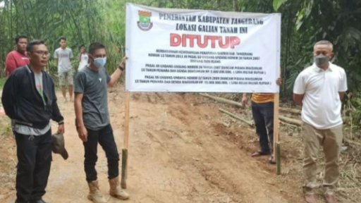 Camat Solear Tutup Aktivitas Galian Tanah di Desa Munjul 1 IMG 20220112 WA0001