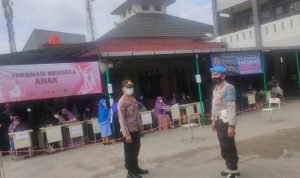 Kapolres Metro Bekasi Pantau Vaksinasi Anak di SDIT Nuur Alaa Nuur Tambun