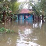 Akibat Hujan Rumah Tergenang Air Banjir Tarisi Bertambah