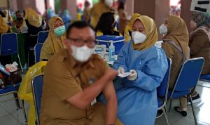 Ratusan ASN dan Puluhan Wartawan Kota Tangerang Disuntik Vaksin Booster